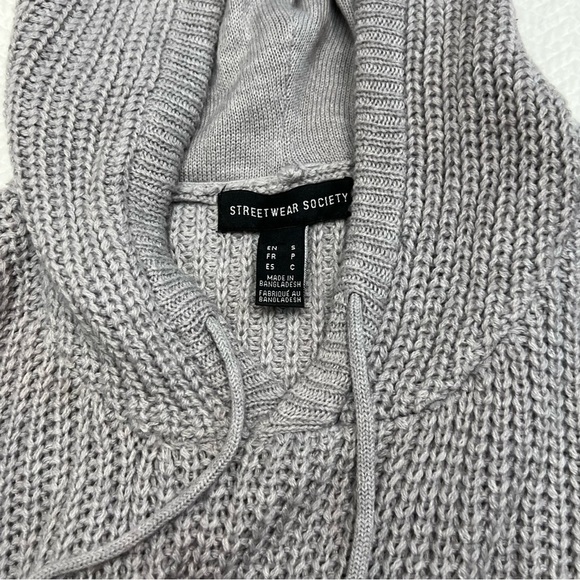 𝅺streetwear Society🖤Cropped Grey Knit Sweater Hood Size S - Picture 10 of 10
